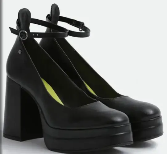 Sapato prataforma marca tainara novo