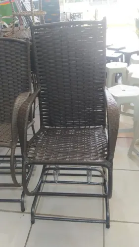 Cadeira de balanço de fibra