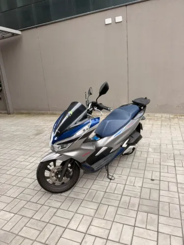 Honda PCX 150 Sport 2020 - apenas 4.366 km