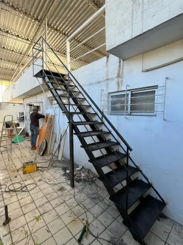 Escadas helicoidal(caracol) e reta pronta entrega