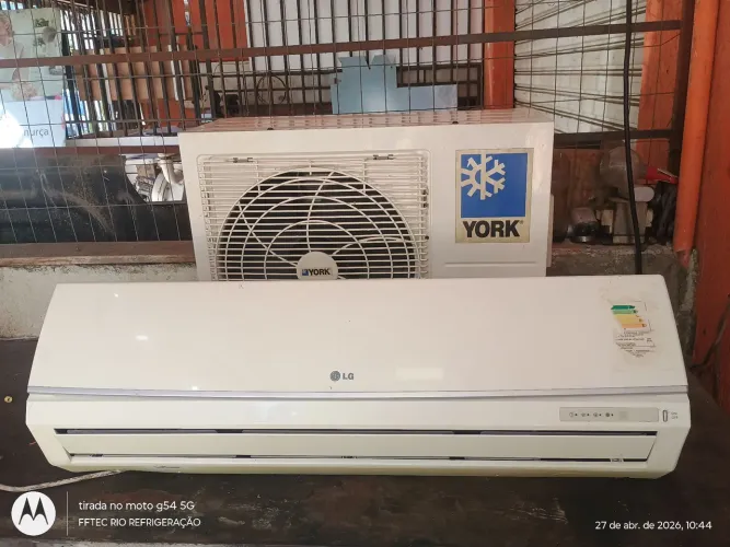 Ar condicionado split 9000 BTUs 220v