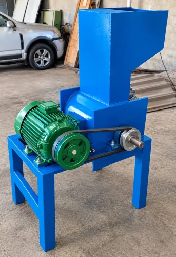 VENDE-Se MÁQUINA de MOER Coco BABAÇU 