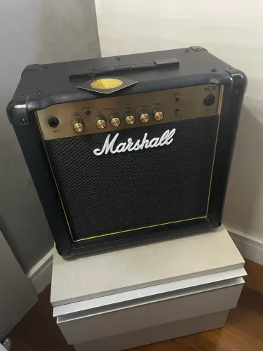 Amplificador Marshall MG15 Gold na Caixa Original