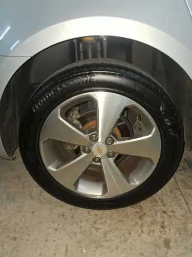 Jogo de Rodas esportivas cruze lt 5x105 com pneus