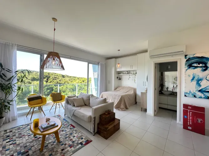 Apartamento estúdio mobiliado com 54m e uma linda vista para natureza e o mar no Rio Tavar