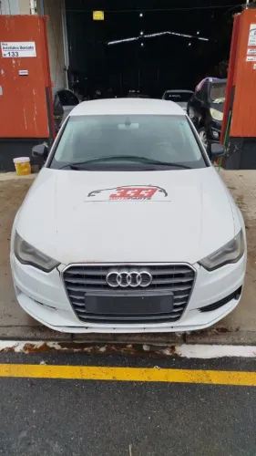 Sucata Audi A3 2016 Disponível para retirada de peças