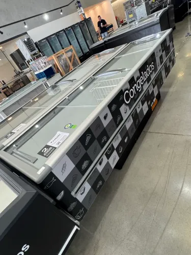 Expositor ilha de congelados 3,00 m com iluminação led 2 anos de garantia