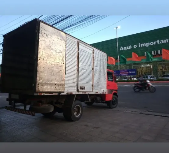 VENDO  SERVIÇOS DE FRETES E MUDANÇAS  EM ARAPIRACA
