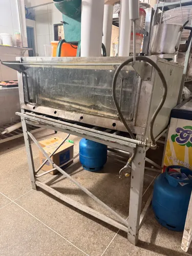 Forno de pedra a gás dois compartimentos. 