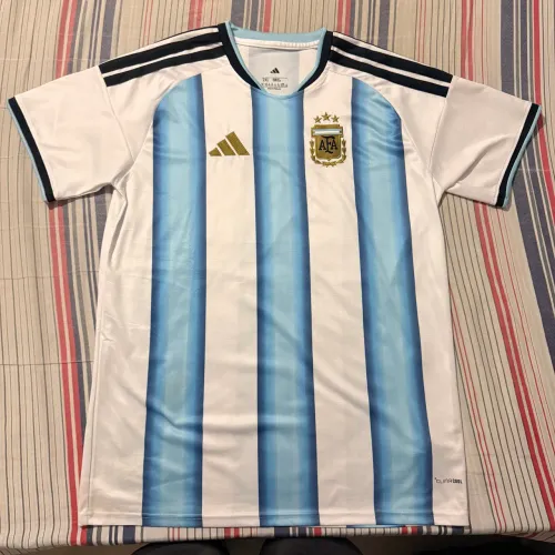 Camisa Argentina 3 Estrelas - Branca e Azul Tamanho GG (com detalhes)