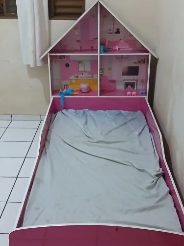 Vender cama de criança sem colchão valor 300 reais