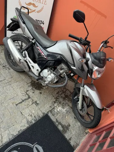 Abaixo da tabela pra ir logo.