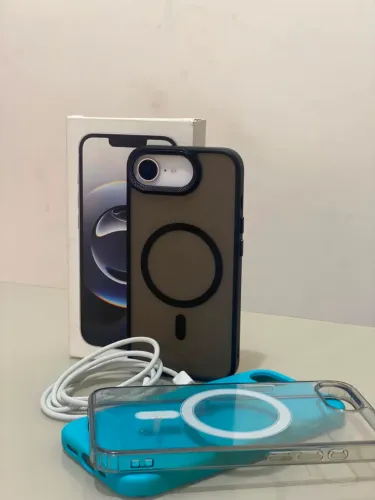 iPhone 16e