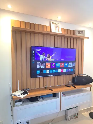 BELÍSSIMOS RACK, DE EXCELENTE QUALIDADE, IMPECÁVEL!