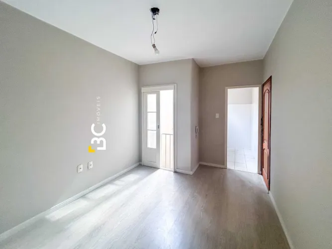 Apartamento em Floresta - Porto Alegre