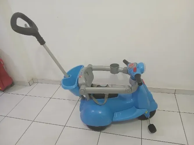 Triciclo infantil 