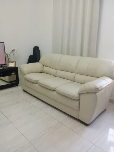 Sofá solo arte em couro