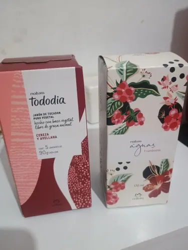 Vende se um kit tá Natura