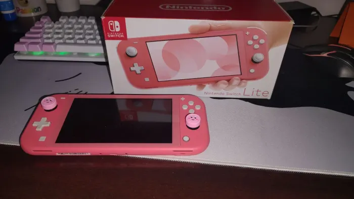 Nintendo switch Lite - Coral