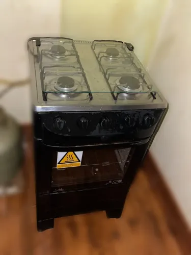 Fogão Fratello preto em bom estado