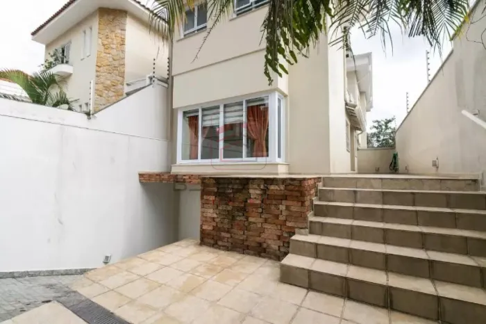 Casa, 3 quartos, quintal, 6 vagas no Bairro da mooca