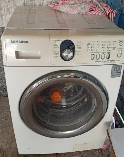 Lava e seca para retirada de peças 