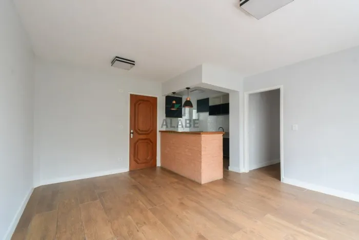 Apartamento para venda em Moema com 3 quartos, sendo 1 suíte, 90m²