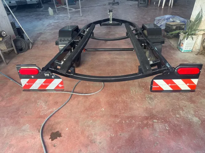 Carretinha / Reboque para Jet Ski - Ótimo Estado