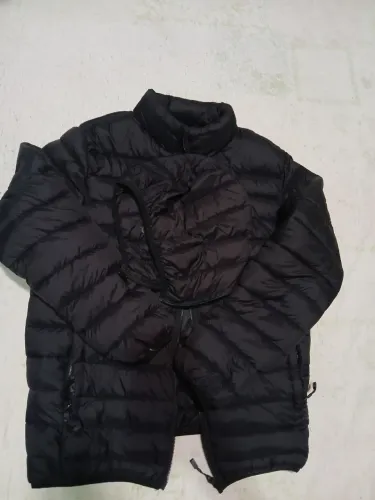 Bobojaco com capuz removível