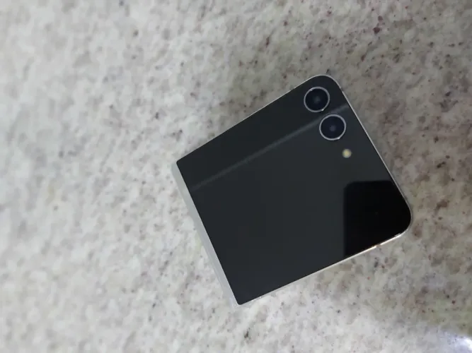 Galaxy z flip 5 