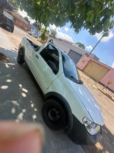 Fiat Strada Trekking 1.8 MPI Flex 8V CS 2005