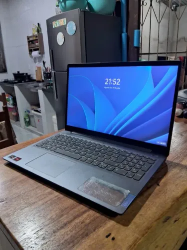 Lenovo IdeaPad 3 Ryzen 7 - 12GB RAM e SSD 256GB
