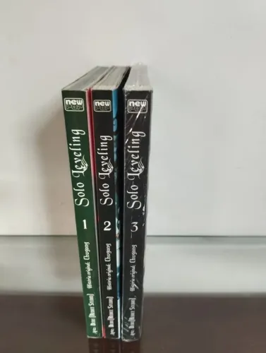 Solo Leveling 1 ao 3<br><br>Volumes 1- 3<br><br>R$120,00