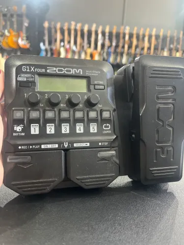 Pedaleira zoom g1xfour