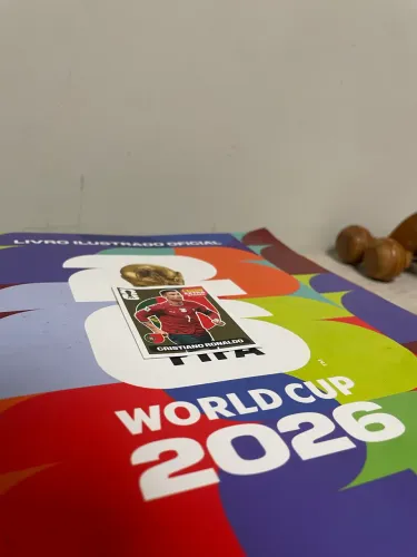 Figurinha do Cristiano Ronaldo Gold com proteção