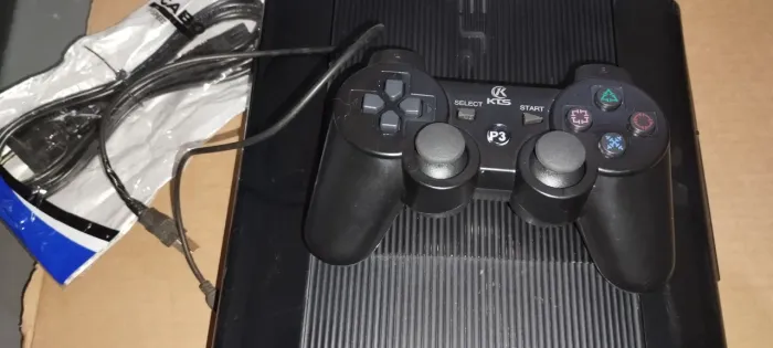 PLAYSTATION 3 SUPER SLIM