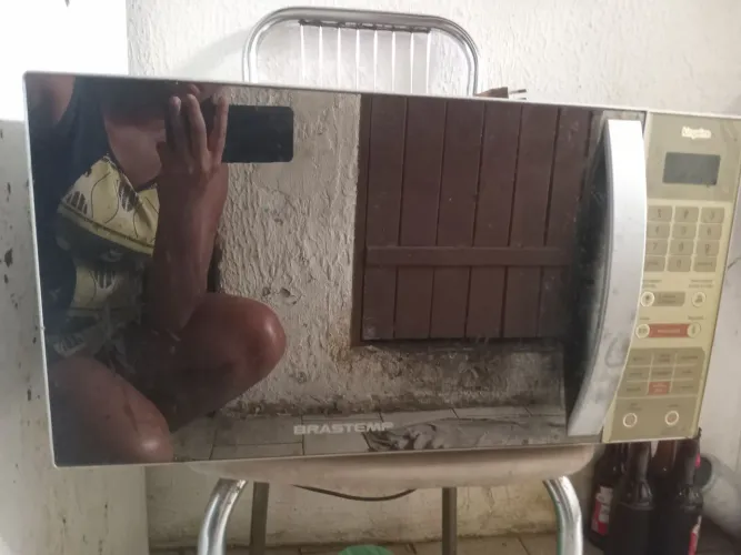 Micro-ondas para retirada de peças 