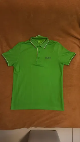 Camiseta hugo boss modelo gola polo