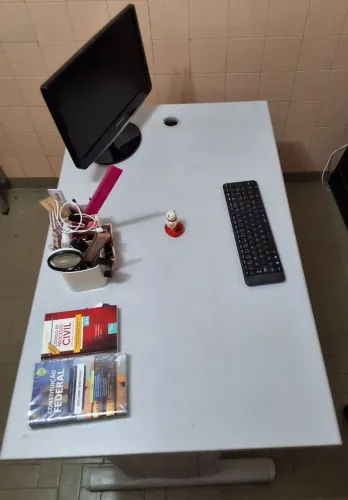 Mesa de Escritório Profissional Branca