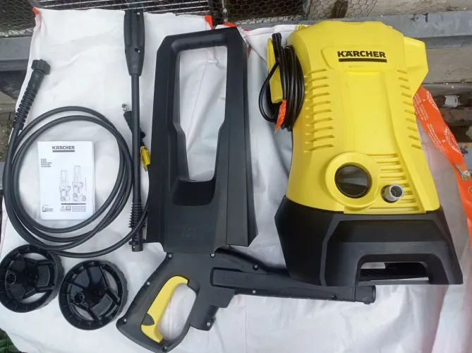 Lavadora de Alta Pressão Kärcher K2 Plus 1740 PSI 1400W - Amarelo/Preto - 220V 50/60Hz