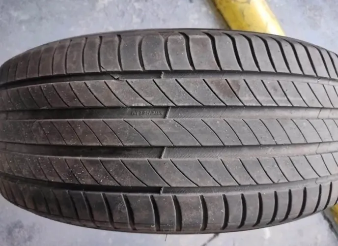 Pneu 18 225/55 R18 só tenho 1 unidade