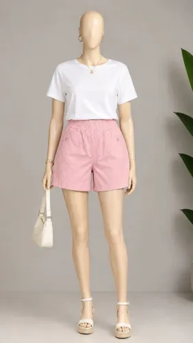 Short com bolsos 