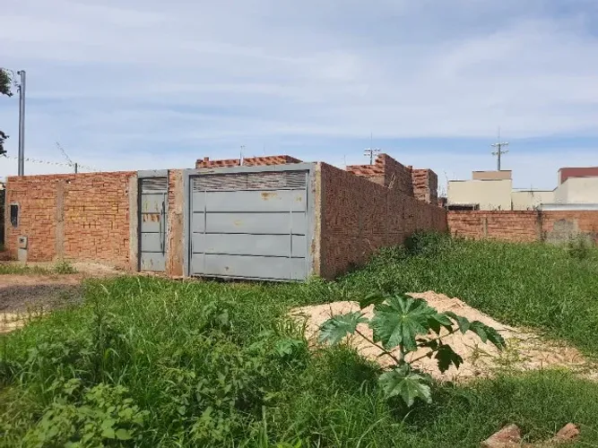 TERRENO 10X20 TODO MURADO