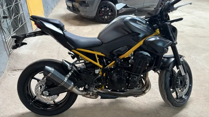 Kawasaki z900 com 450 km rodado.