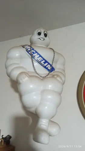 Boneco Michelin caminhão