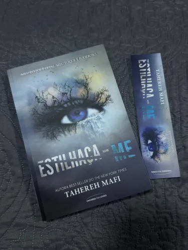 Box livros estilhaça-me 