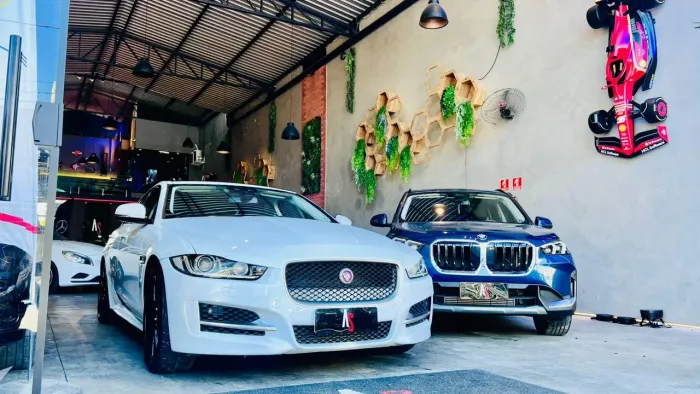 Jaguar XE 2.0 Turboch. R-sport 240/250cv Aut. 2017
