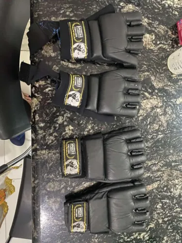 2 pares de luvas de MMA Punch Profissionais 100% Couro - 1 Adulto e 1 Infantil/Feminino
