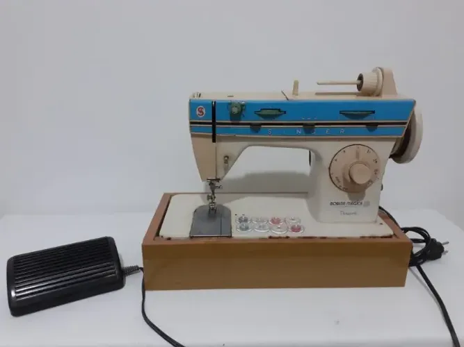 Máquina de Costura Singer Bobina Mágica