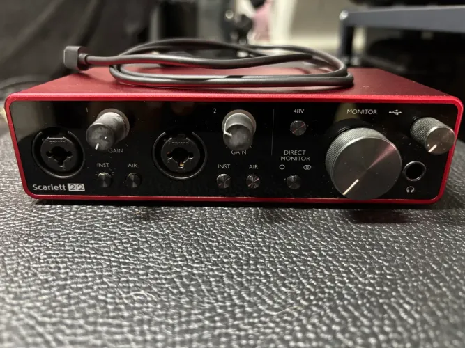 Interface Focusrite Scarlett 2i2 3a Geração